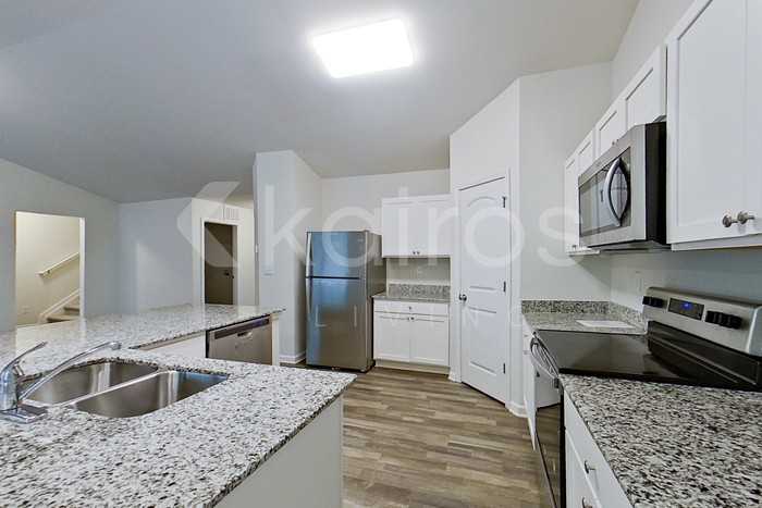 1245 Amberlight Cir - Photo 5 of 20