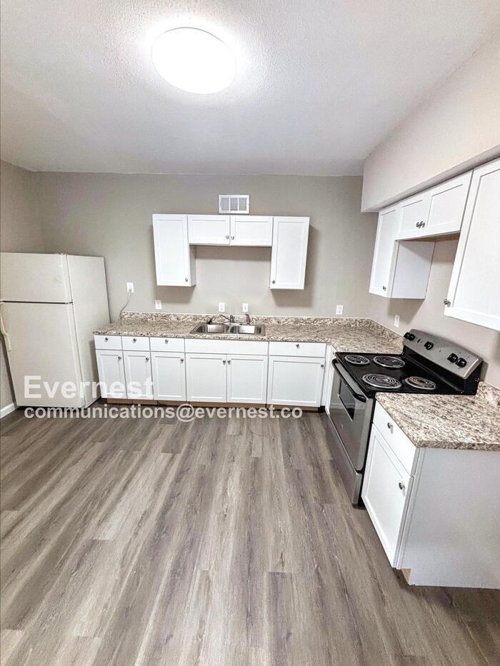 1131 N Florissant Rd - Photo 2 of 18