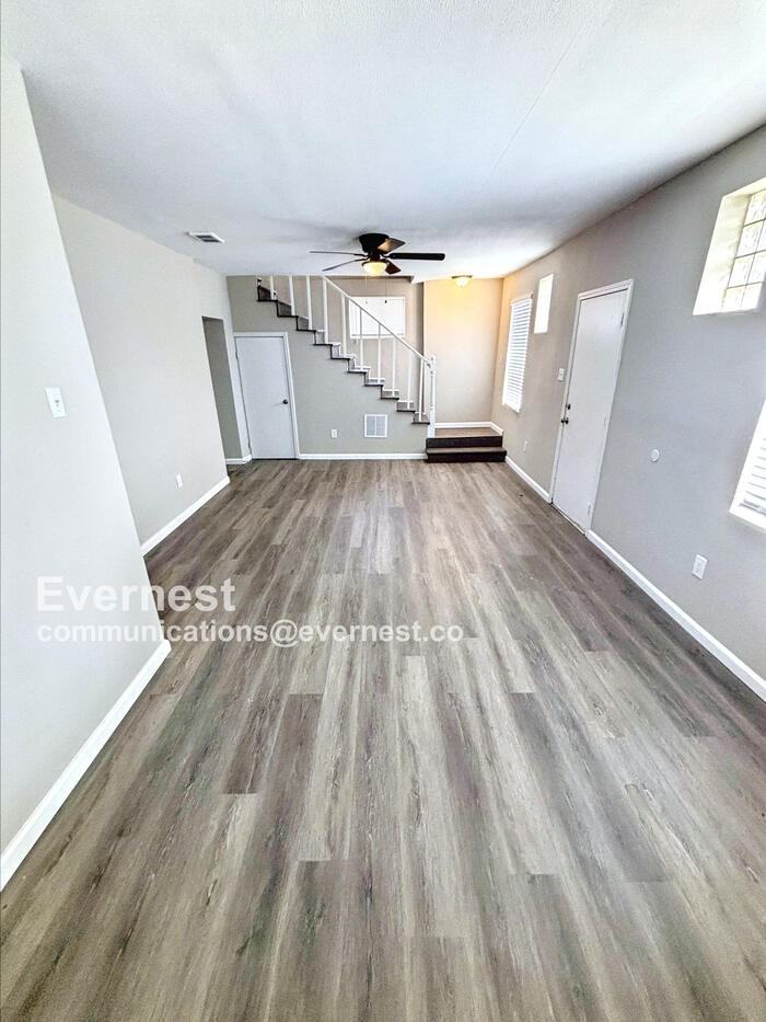 1131 N Florissant Rd - Photo 3 of 18