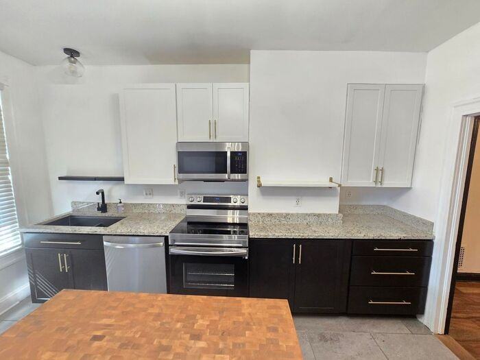 100 S Ellwood Ave - Photo 5 of 23