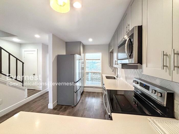 3804 Southway Drive - Photo 3 of 26