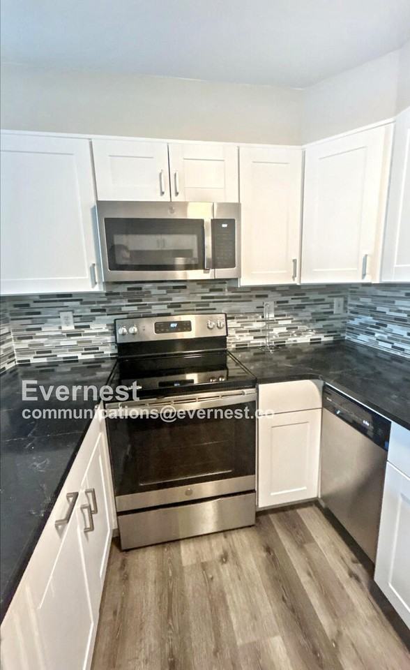 1621 W Colorado Ave #B - Photo 4 of 14