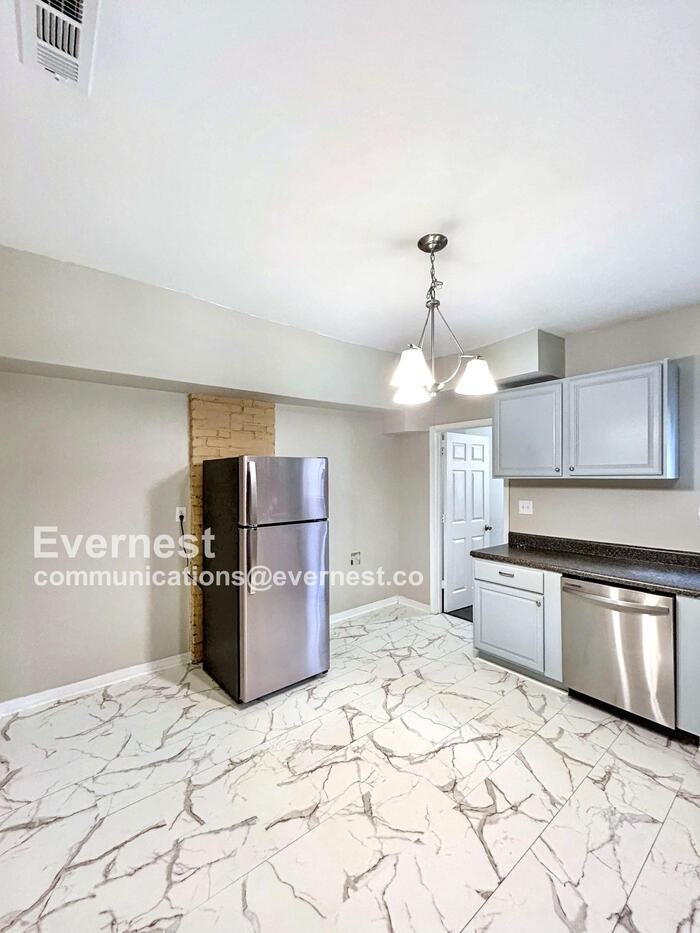 3405 S St - Photo 2 of 22