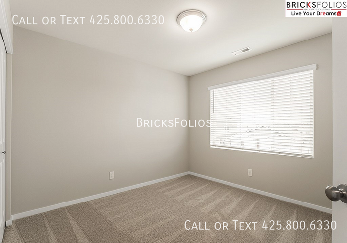 18729 107th Avenue Ct E - Photo 4 of 12