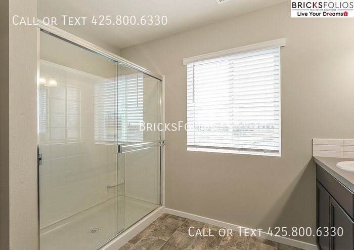 18729 107th Avenue Ct E - Photo 7 of 12