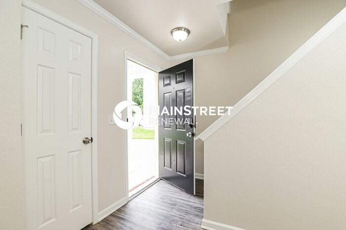 5728 Hiddenlake Dr - Photo 4 of 19