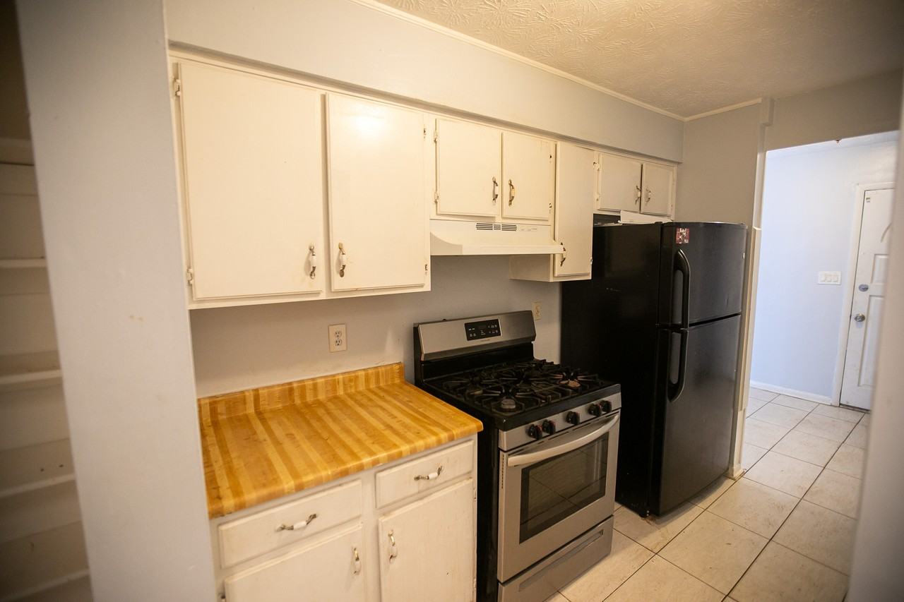 4903 Martins Crossing Rd #1 - Photo 3 of 27