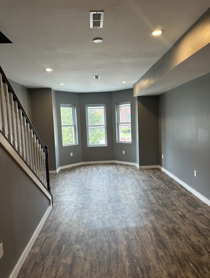 2407 W North Ave #1 - Photo 2 of 8