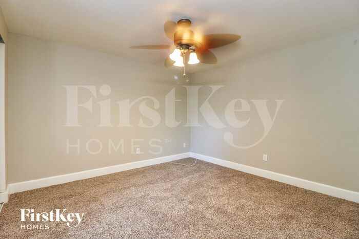 7910 Woodgrove Circle - Photo 3 of 15