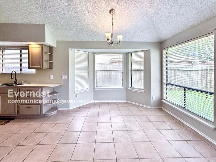 2734 Indian Trail Dr - Photo 5 of 21