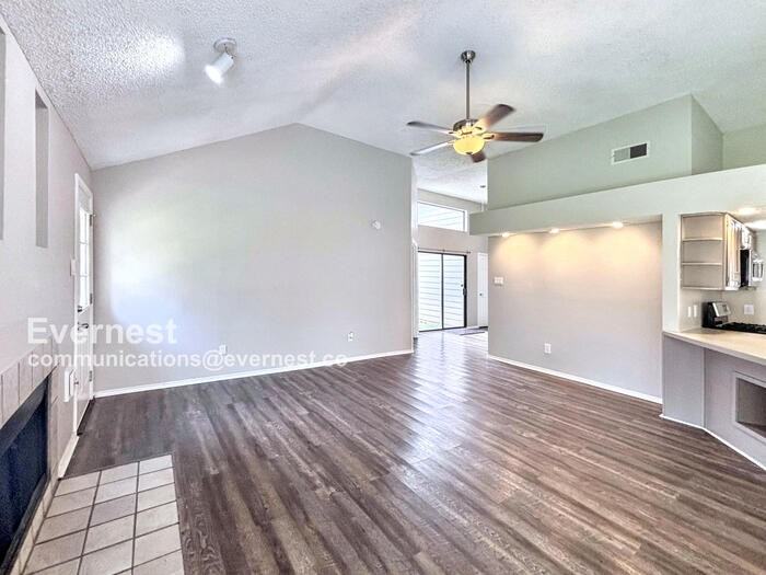 2734 Indian Trail Dr - Photo 7 of 21