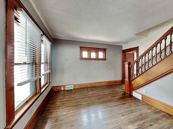 1403 Barclay Street - Photo 2 of 22