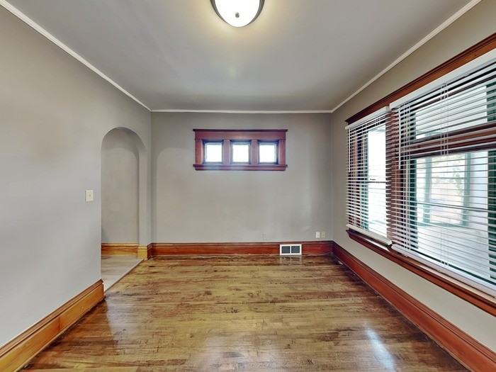 1403 Barclay Street - Photo 5 of 22