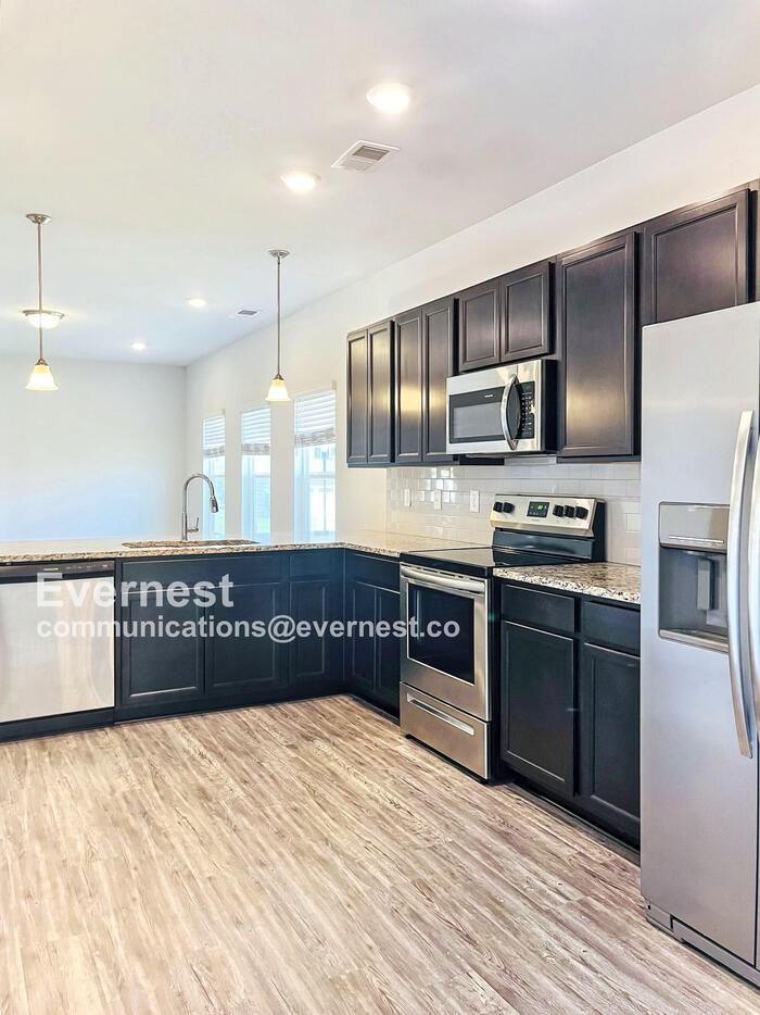 2217 Silverton Drive - Photo 2 of 21