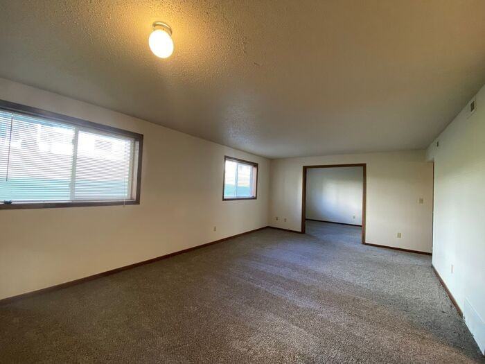 728 Westwinds Dr #06 - Photo 6 of 17