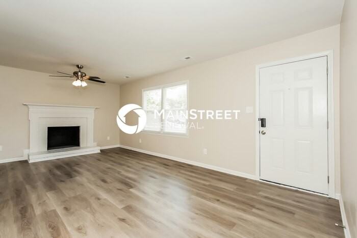 3106 Ulster Ave - Photo 4 of 16