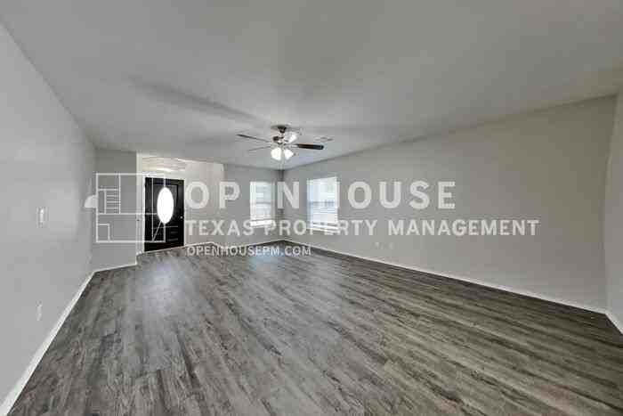 15623 Ashbournne Springs Ln - Photo 6 of 21