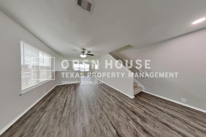 14906 Sugarhollow Dr - Photo 7 of 27