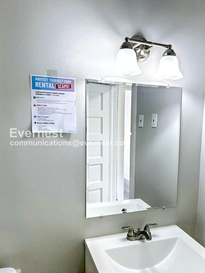 2216 E 82nd St - Photo 6 of 28