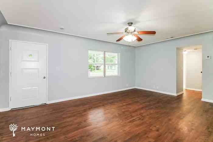 5515 E Live Oak Ln - Photo 4 of 12