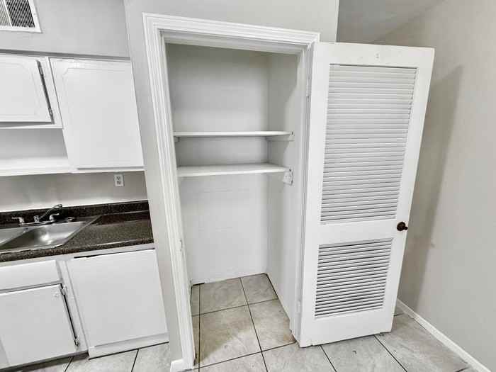 3190 Coleman Ave - Photo 6 of 12