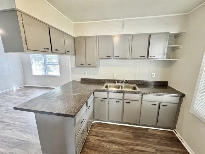 3224 Aden St - Photo 7 of 22