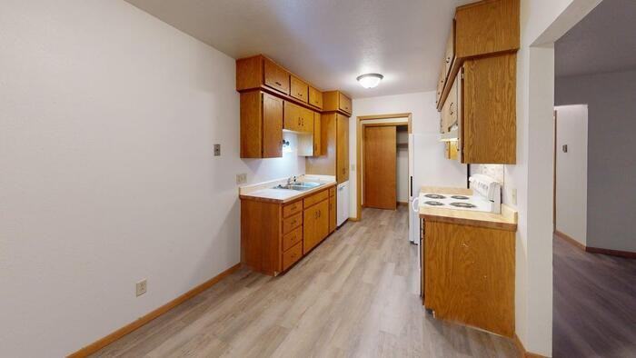 1027 N 12th St #31 - Photo 2 of 11