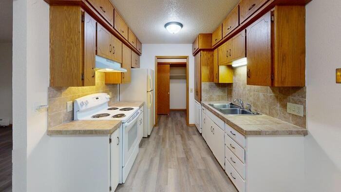 1027 N 12th St #32 - Photo 2 of 11