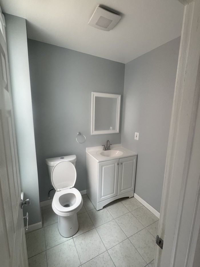 18 Pine St - Photo 3 of 10