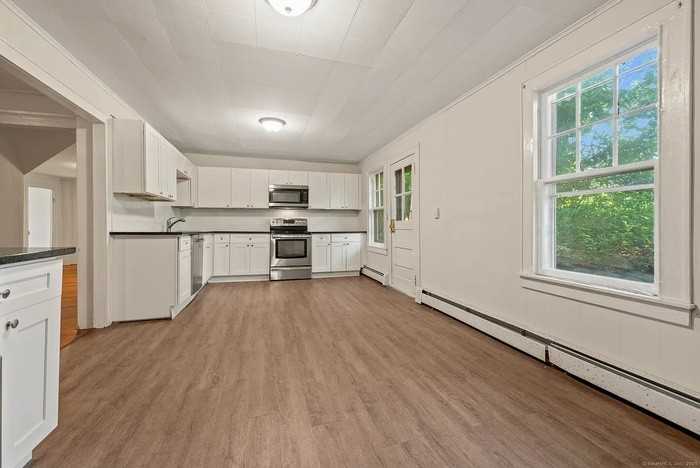 1281 Durham Rd - Photo 3 of 19