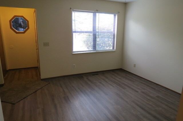 2265 Hughey Drive - Photo 3 of 18