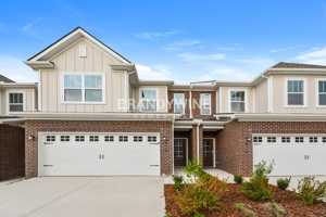 featured image of 121 Rising Pvt Ln