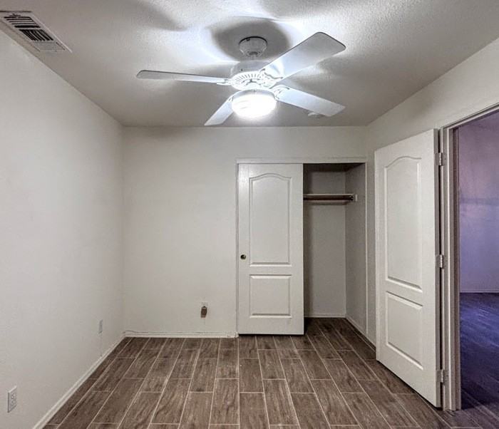 5225 N Windriver Pl - Photo 5 of 30