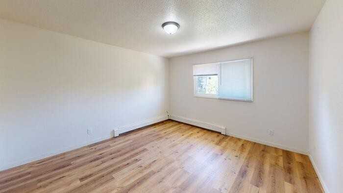 1405 2nd Ave Nw #2 - Photo 4 of 10