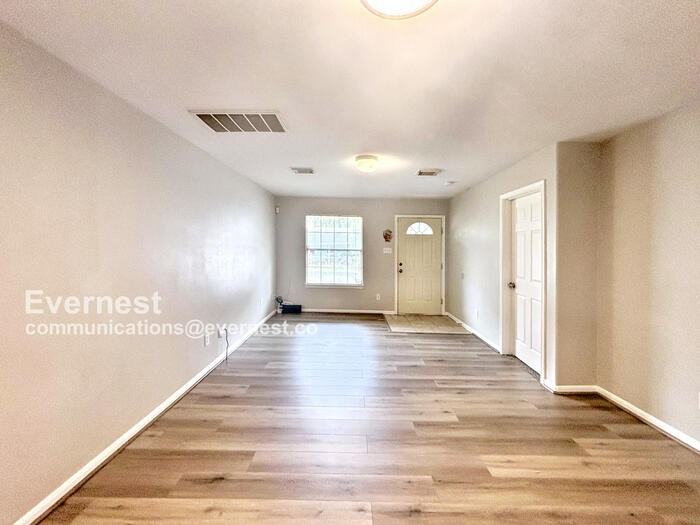 2300 Abernathy St - Photo 5 of 27