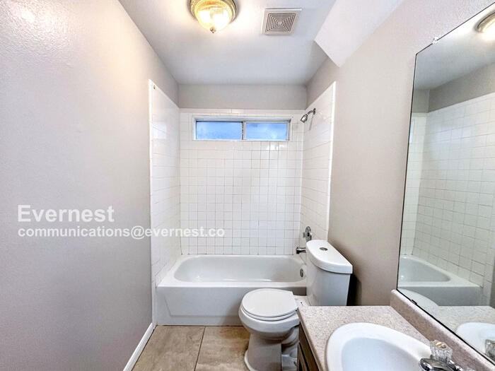 2300 Abernathy St - Photo 7 of 27