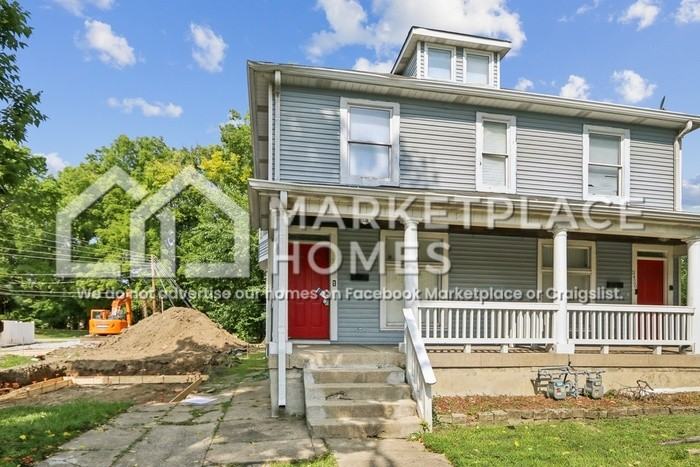 2426 N Capitol Ave - Photo 2 of 18