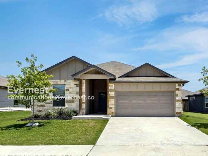 718 Freedom Cir - Photo 2 of 22