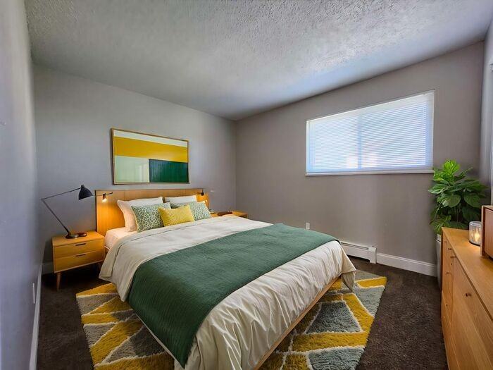 4420 Loomis Ave #3 - Photo 2 of 34