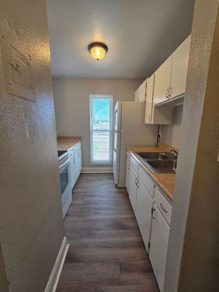 4420 Loomis Ave #3 - Photo 3 of 34