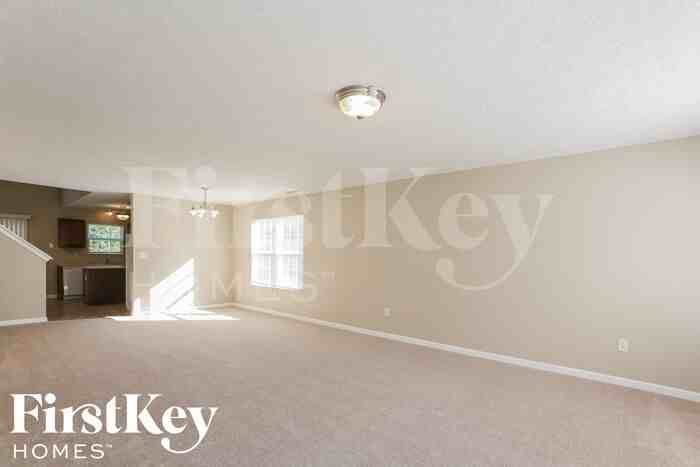 6748 Shanghai Cir - Photo 3 of 15