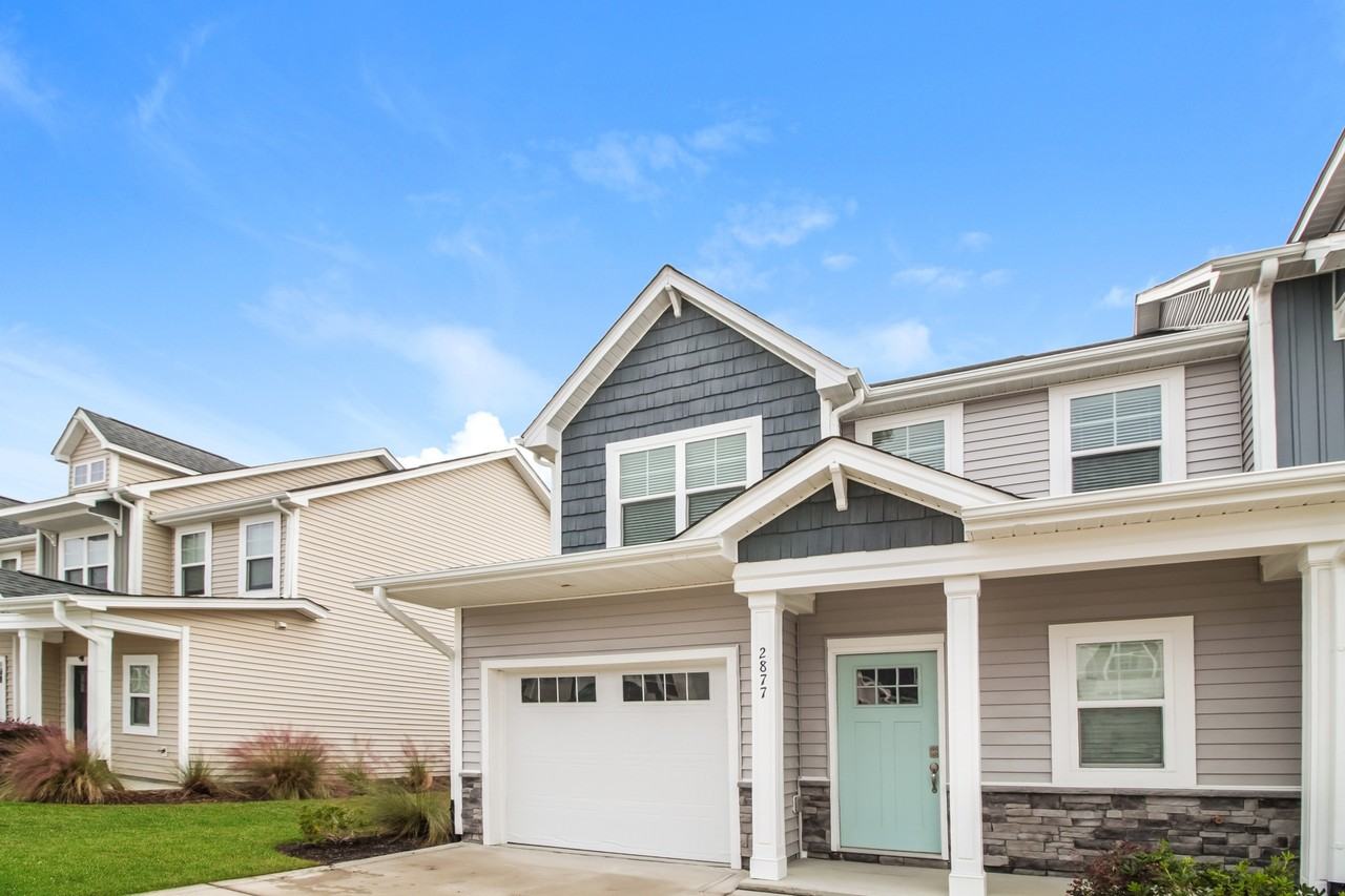 2877 Summer Townes Way - Photo 2 of 35