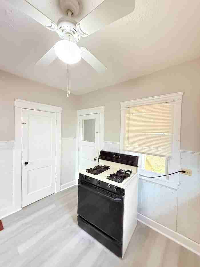 14117 Sylvia Ave - Photo 2 of 30