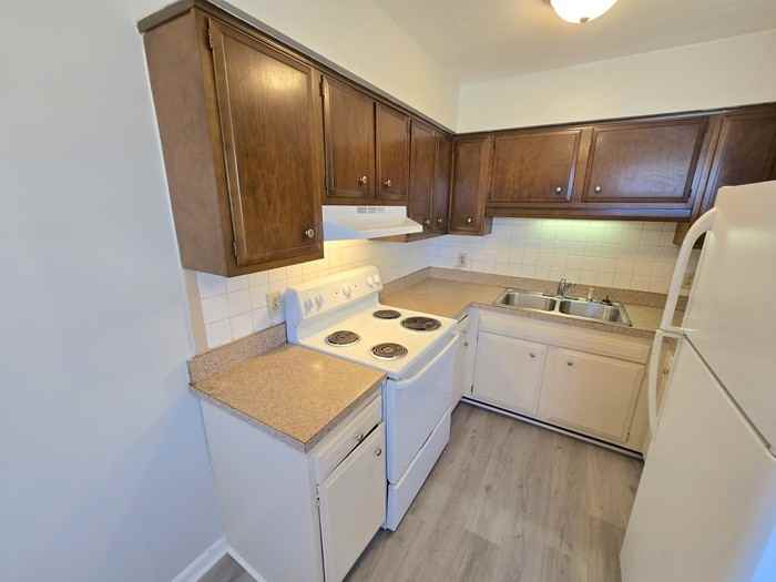 3475 Azalea Garden Rd #9 - Photo 7 of 16