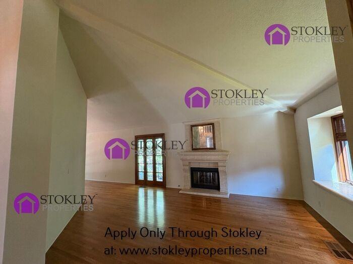 270 Live Oak Dr - Photo 3 of 50