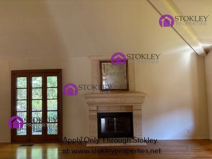 270 Live Oak Dr - Photo 4 of 50