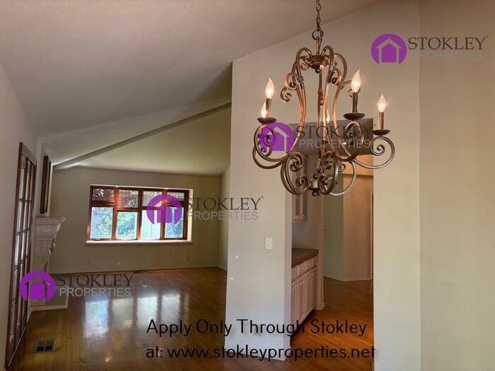 270 Live Oak Dr - Photo 5 of 50