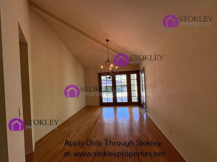 270 Live Oak Dr - Photo 6 of 50