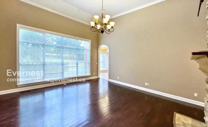 607 Castle Dr - Photo 7 of 34