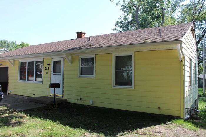 713 N Sunset Dr - Photo 2 of 26